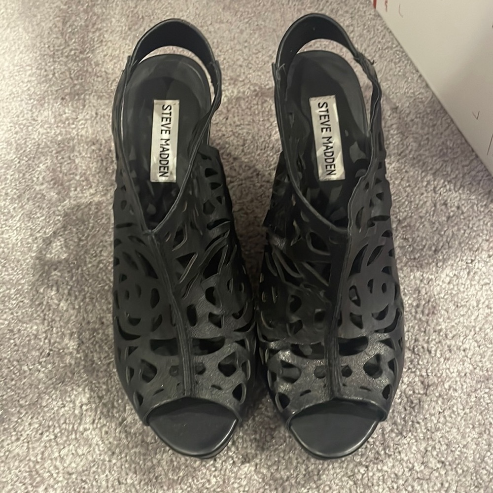 Steve Madden leather cutout platform wedges NWOT